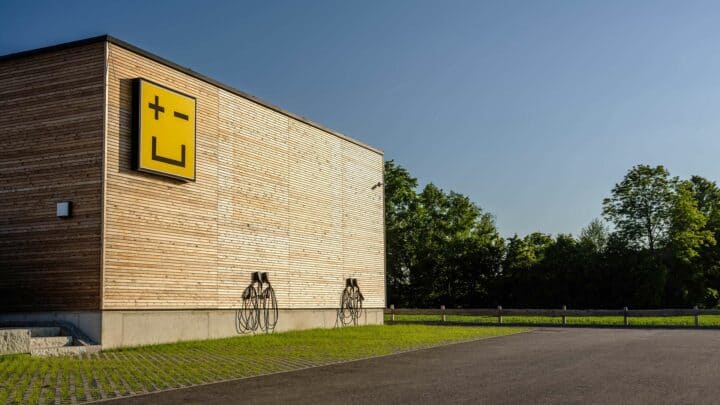 ueber_uns_chronik_2025_01_elektro_kremsmair_zubau